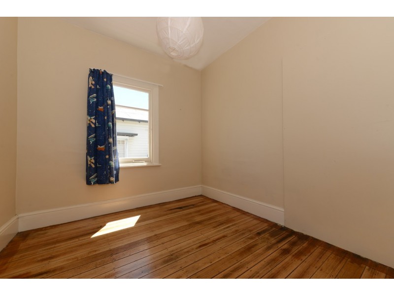 28 Oldham Avenue, New Town TAS 7008