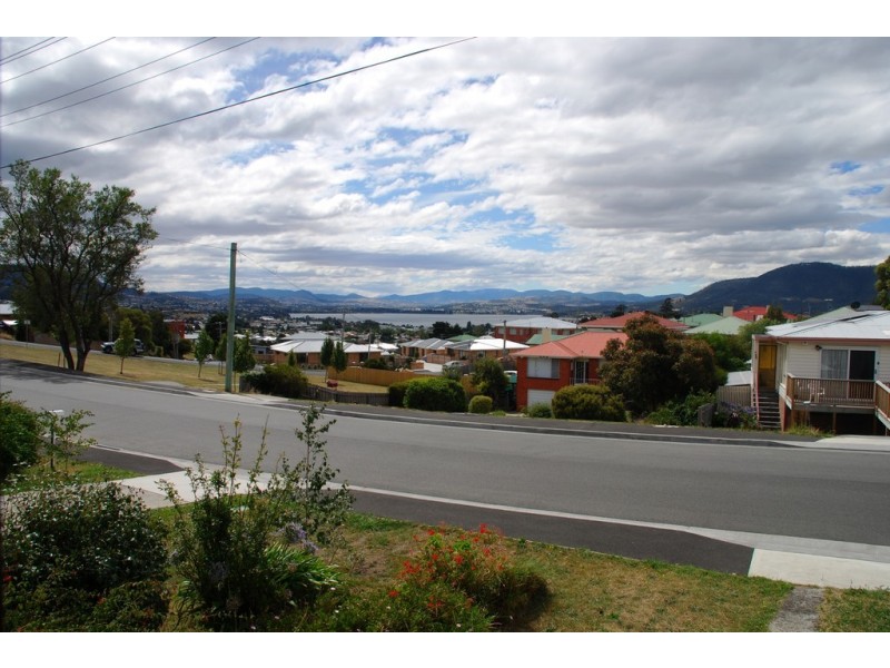 30 Garden Grove, West Moonah TAS 7009