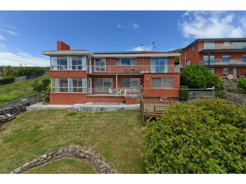 479 Churchill Avenue, Sandy Bay TAS 7005