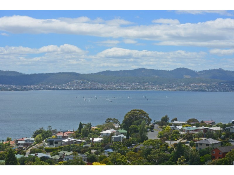 479 Churchill Avenue, Sandy Bay TAS 7005