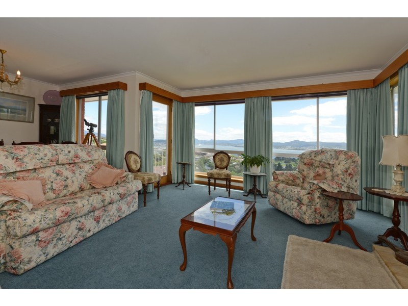 479 Churchill Avenue, Sandy Bay TAS 7005