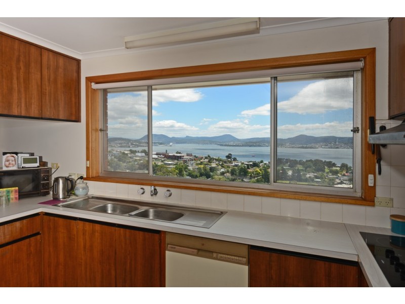 479 Churchill Avenue, Sandy Bay TAS 7005