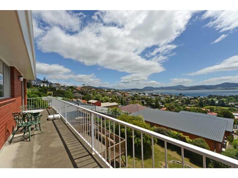 479 Churchill Avenue, Sandy Bay TAS 7005