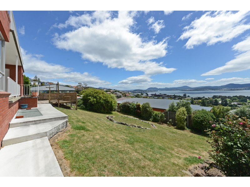 479 Churchill Avenue, Sandy Bay TAS 7005