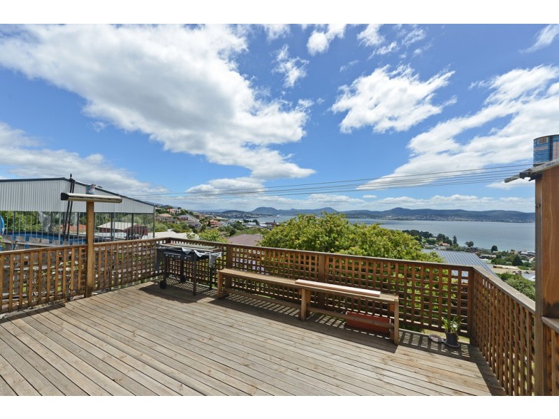 479 Churchill Avenue, Sandy Bay TAS 7005