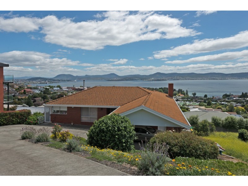 479 Churchill Avenue, Sandy Bay TAS 7005