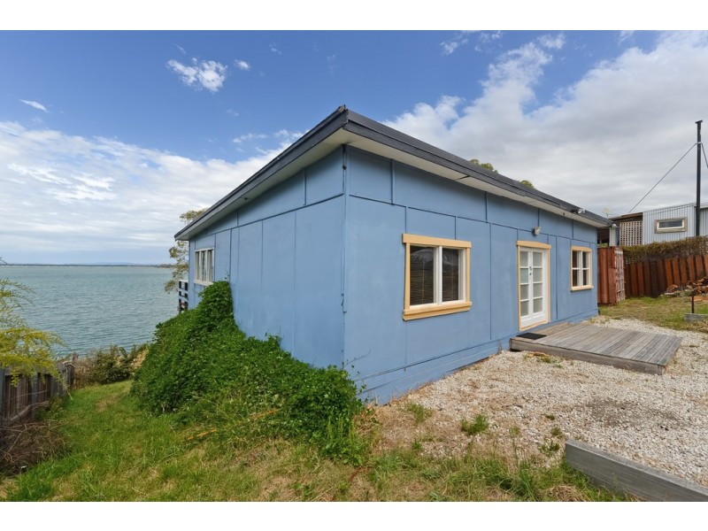 531 Shark Point Road, Penna TAS 7171