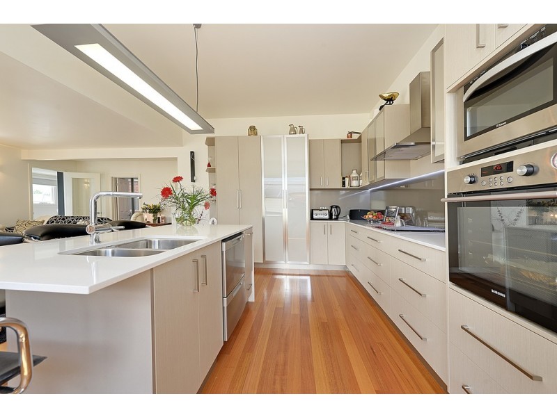 13 Powell Street, Sandy Bay TAS 7005