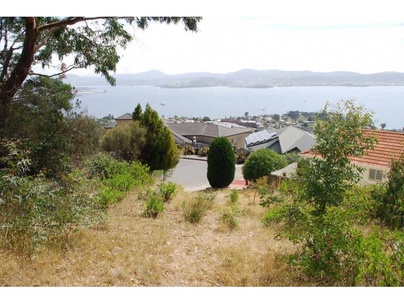 14 Stephanie Close, Sandy Bay TAS 7005