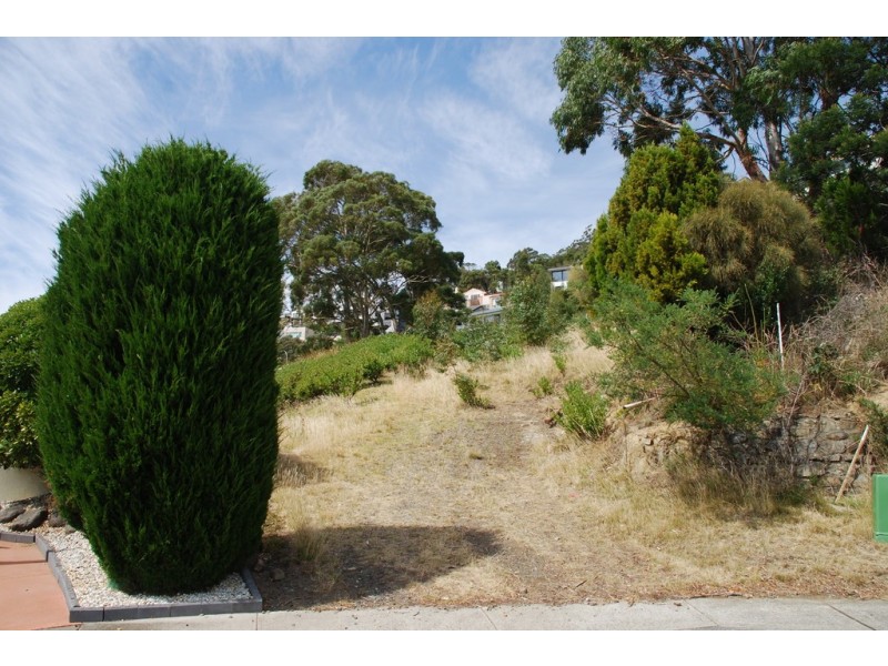 14 Stephanie Close, Sandy Bay TAS 7005