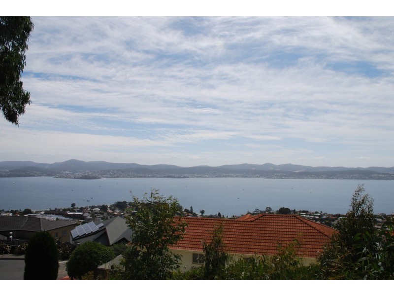14 Stephanie Close, Sandy Bay TAS 7005