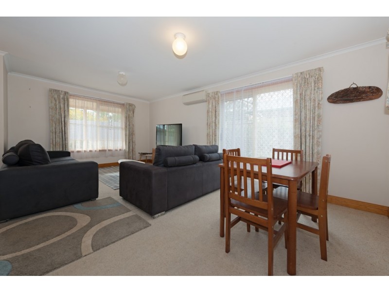 2/36 Roope Street, New Town TAS 7008