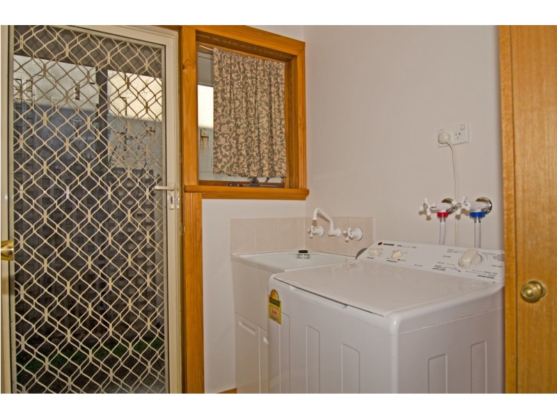 2/36 Roope Street, New Town TAS 7008