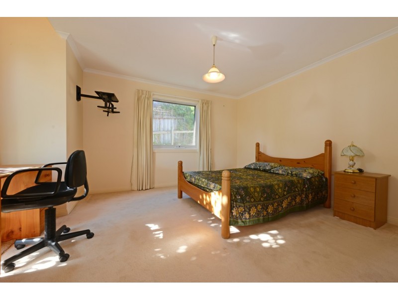 2/17 Rose Court, Sandy Bay TAS 7005