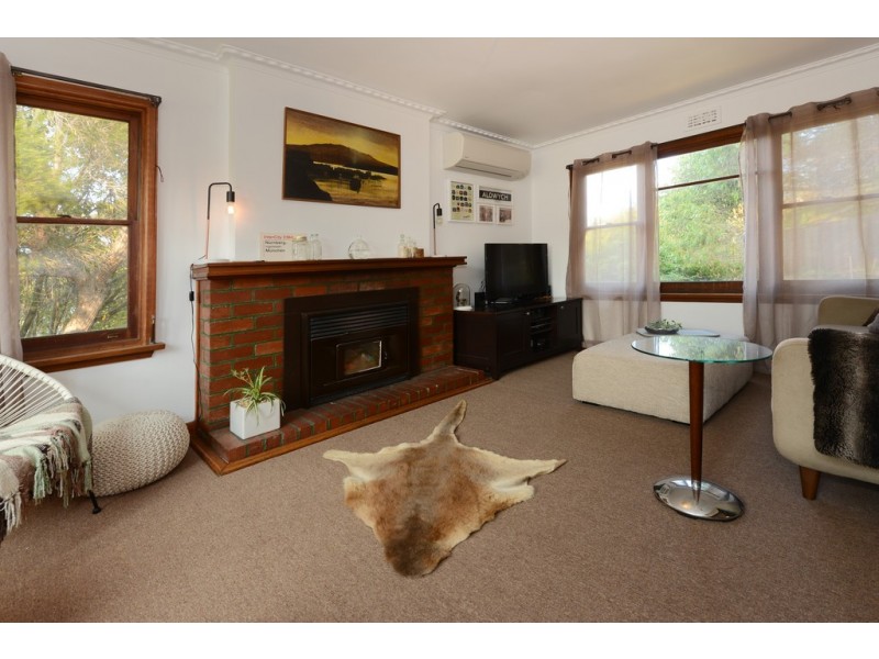 14 Girrabong Road, Lenah Valley TAS 7008