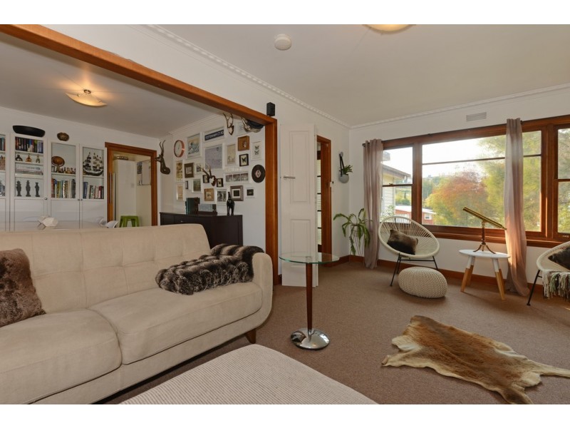 14 Girrabong Road, Lenah Valley TAS 7008