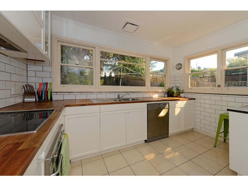 14 Girrabong Road, Lenah Valley TAS 7008
