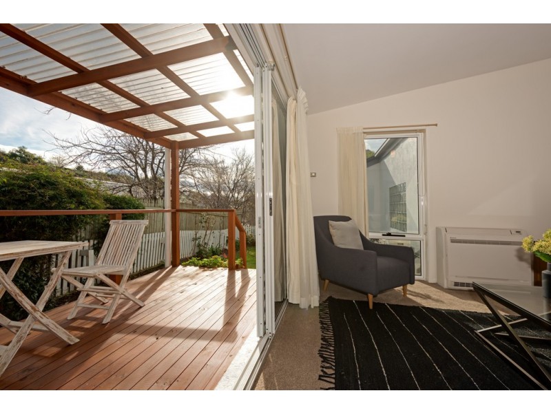 2/7 Wayne Avenue, Sandy Bay TAS 7005