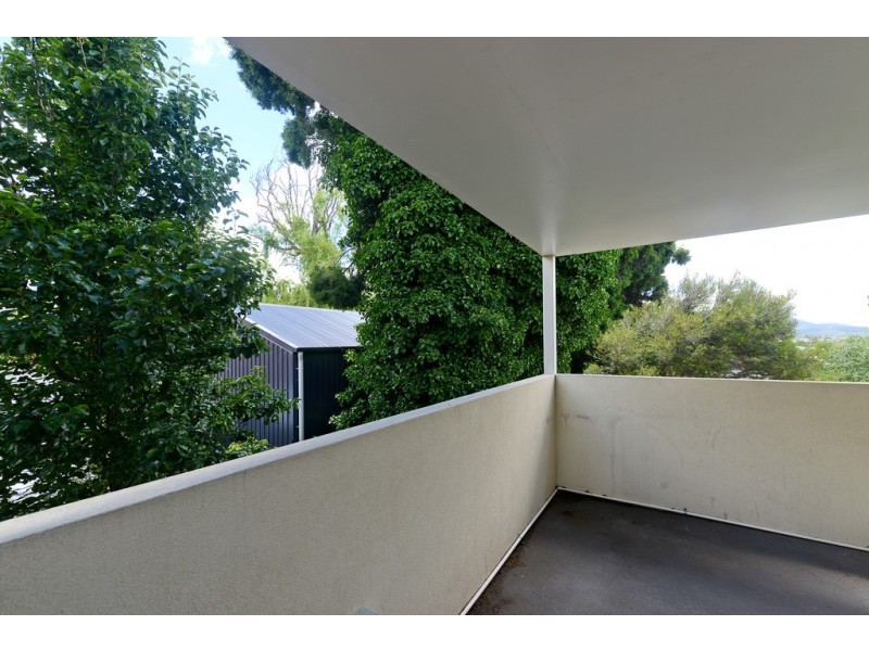 4/9 Augusta Road, Lenah Valley TAS 7008