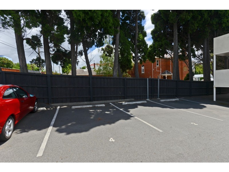 4/9 Augusta Road, Lenah Valley TAS 7008