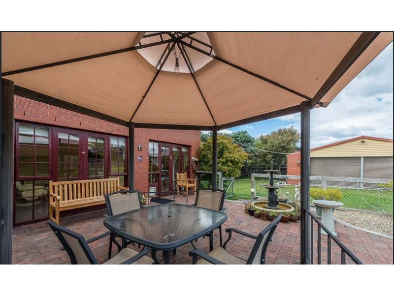 15 Tower Road, New Town TAS 7008