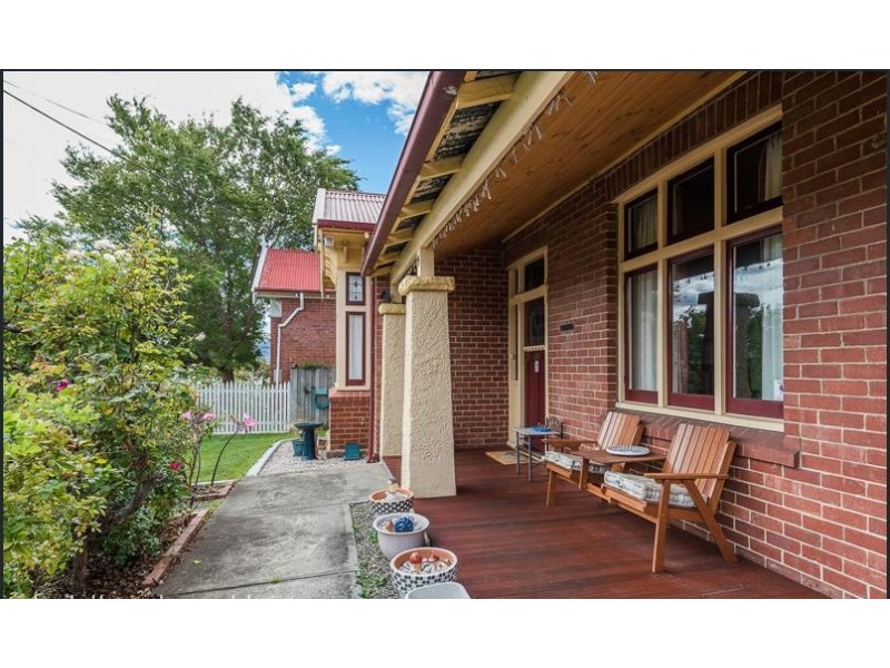 15 Tower Road, New Town TAS 7008