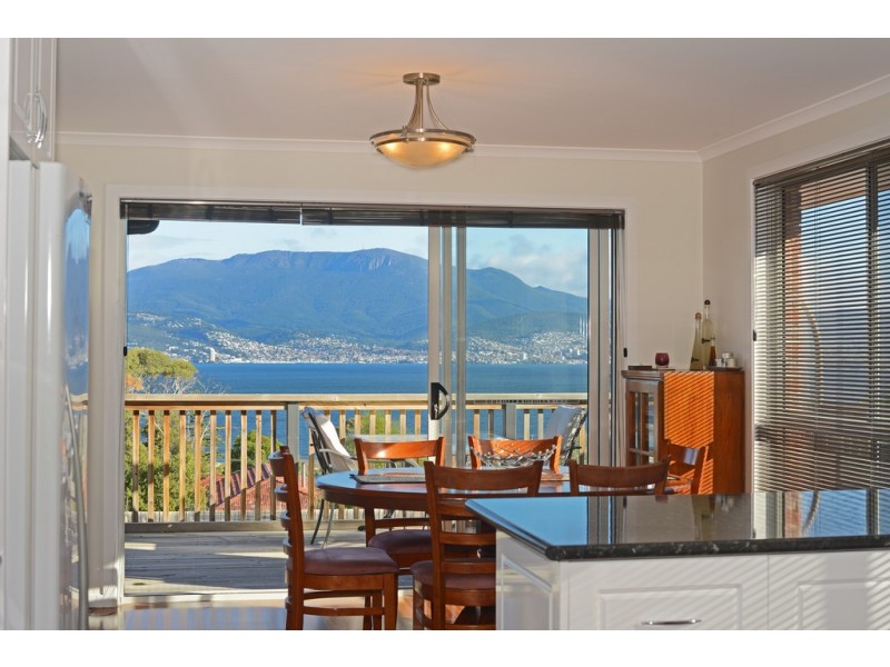 522 Oceana Drive, Howrah TAS 7018