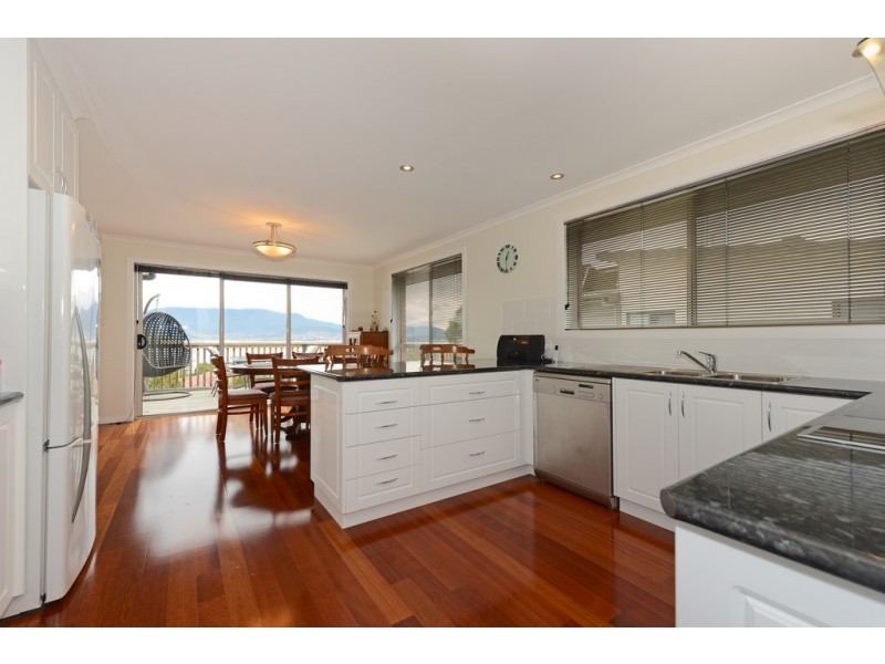 522 Oceana Drive, Howrah TAS 7018