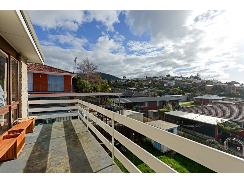 14 Chandos Drive, Berriedale TAS 7011