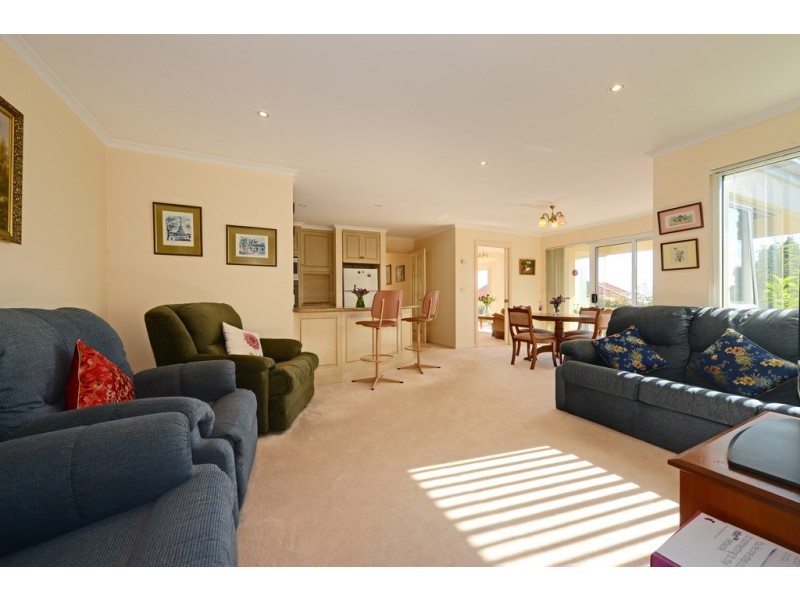 2/17 Rose Court, Sandy Bay TAS 7005