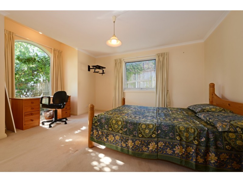 2/17 Rose Court, Sandy Bay TAS 7005