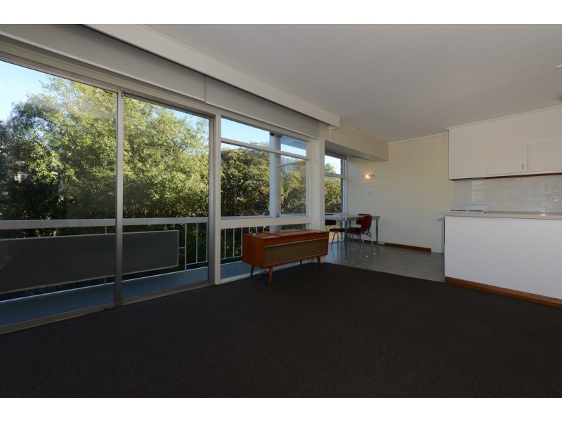 1/16B Stoke Street, New Town TAS 7008
