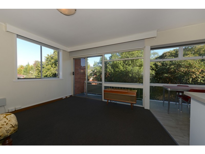 1/16B Stoke Street, New Town TAS 7008