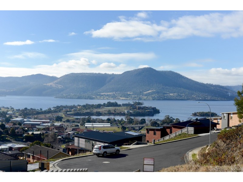 13 Michele Court, Berriedale TAS 7011