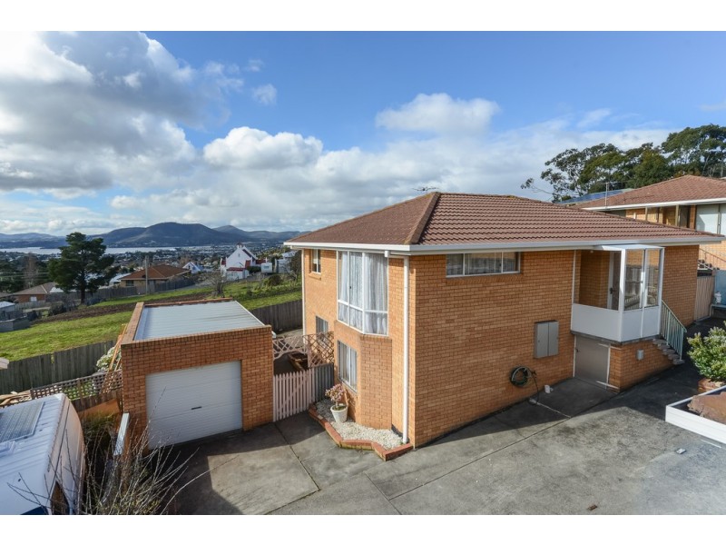 2/11 Longley Court, Glenorchy TAS 7010