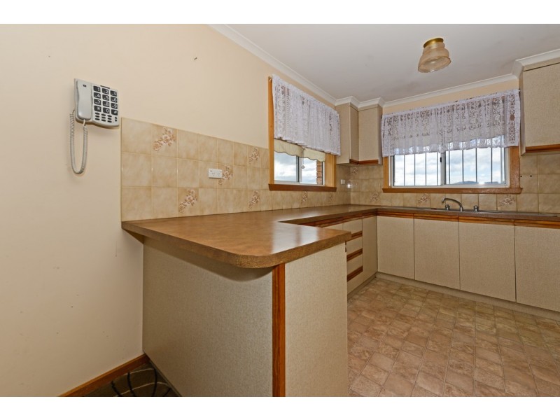 2/11 Longley Court, Glenorchy TAS 7010