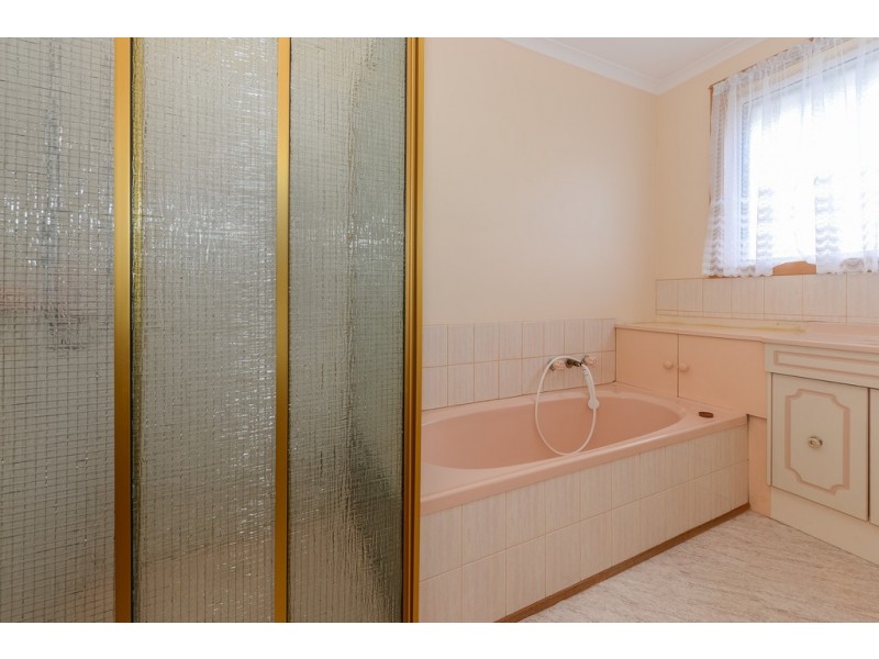 2/11 Longley Court, Glenorchy TAS 7010