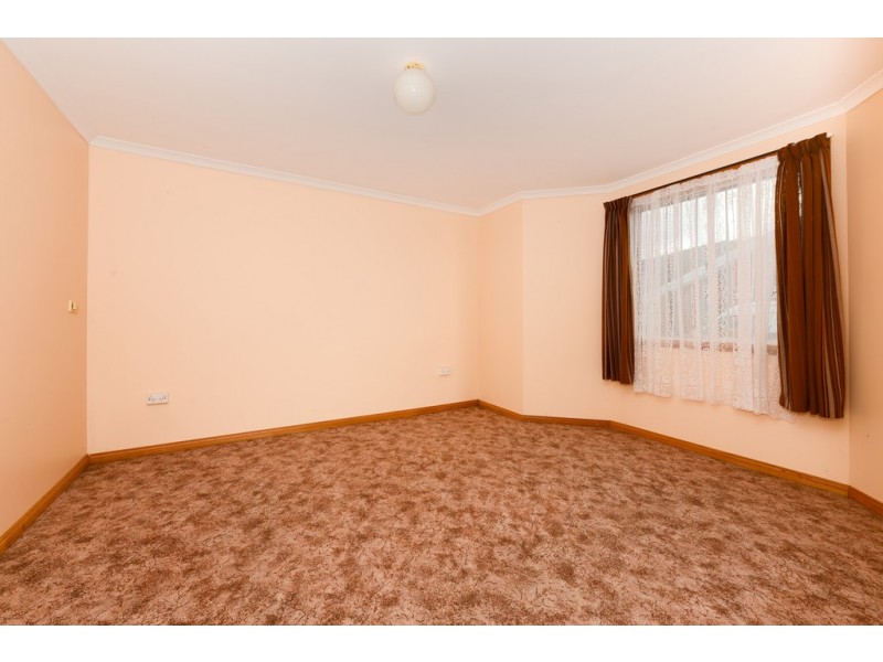 2/11 Longley Court, Glenorchy TAS 7010