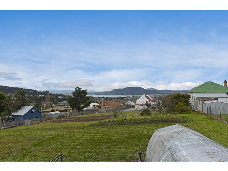 2/11 Longley Court, Glenorchy TAS 7010