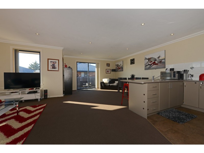 1/21 Alice Place, Brighton TAS 7030