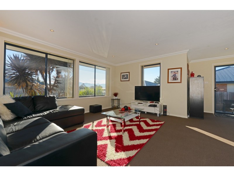 1/21 Alice Place, Brighton TAS 7030