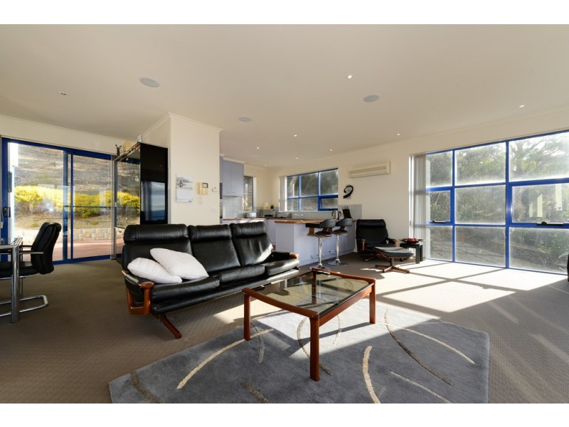 53 Nicholas Drive, Sandy Bay TAS 7005