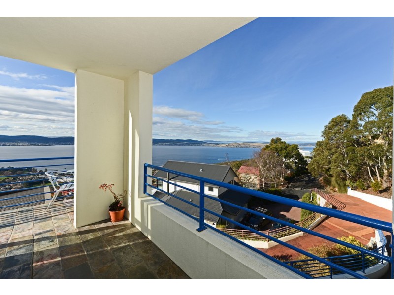 53 Nicholas Drive, Sandy Bay TAS 7005