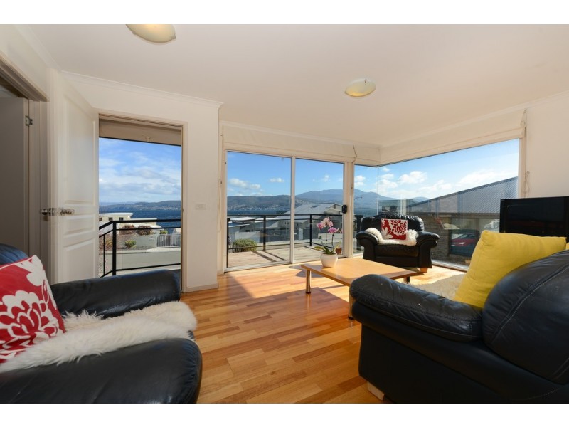 19 Pindos Drive, Tranmere TAS 7018