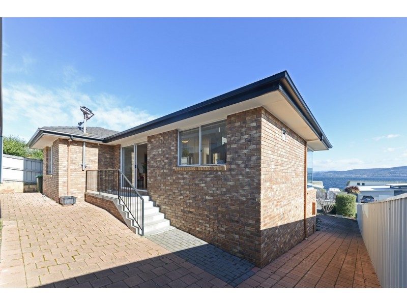 19 Pindos Drive, Tranmere TAS 7018