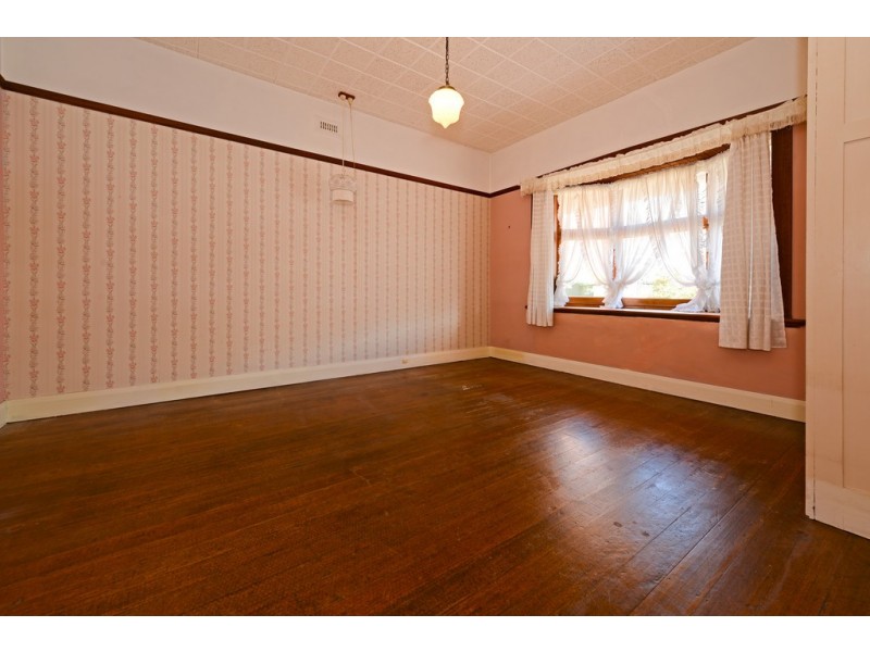 6 Watkins Avenue, West Hobart TAS 7000