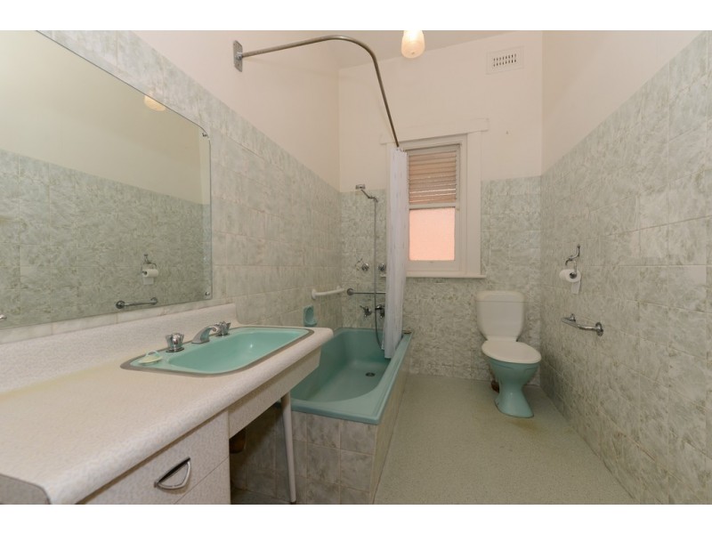 6 Watkins Avenue, West Hobart TAS 7000