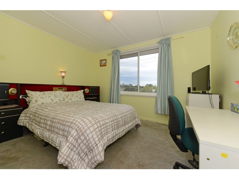 16 Myella Drive, Berriedale TAS 7011