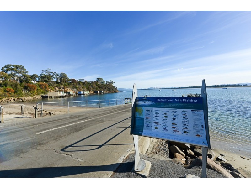 2 Arnott Street, Dodges Ferry TAS 7173