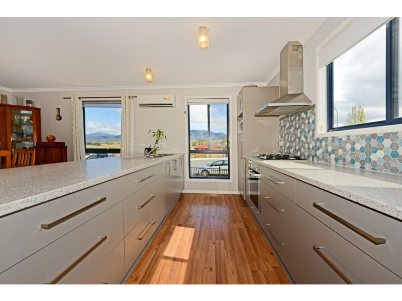 8 Tivoli Road, Old Beach TAS 7017